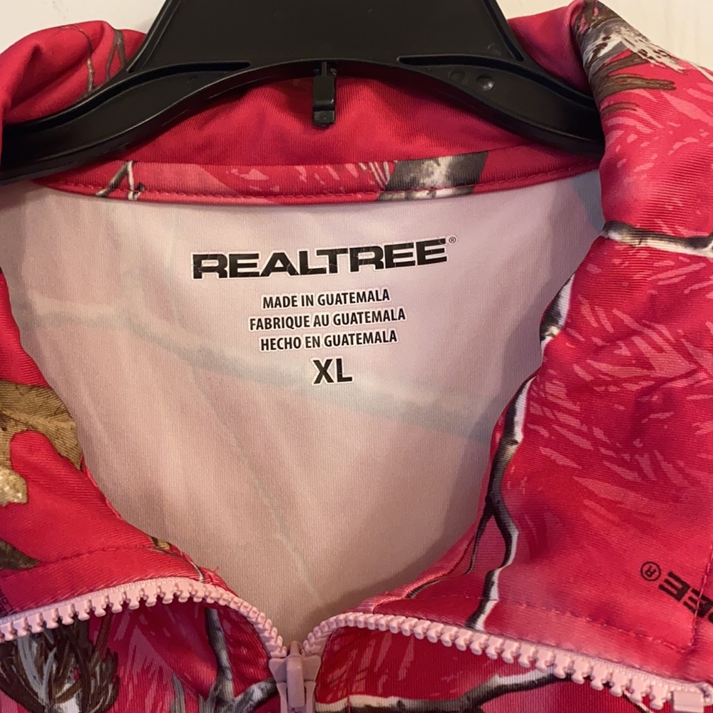Realtree Sports Top - Picture 2 of 3